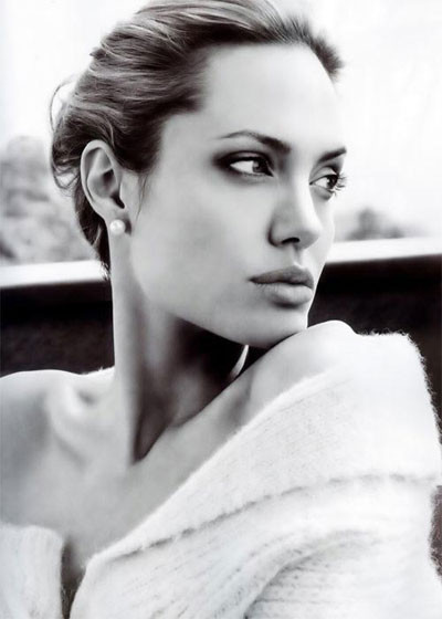 Angelina Jolie 383483