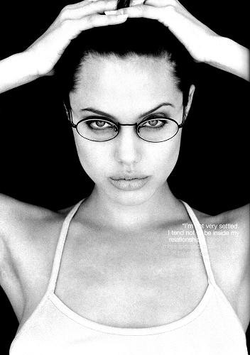 Angelina Jolie 383489