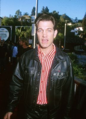 Chris Isaak 44607