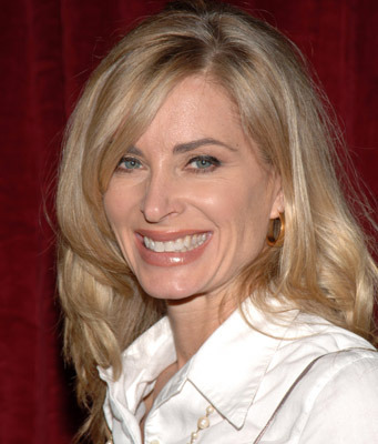 Eileen Davidson 213192