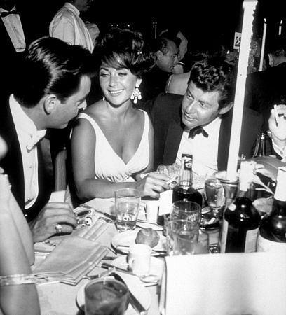 Elizabeth Taylor 82304