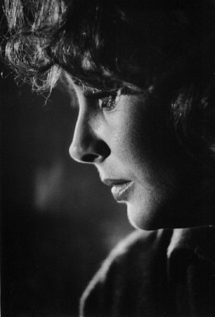 Elizabeth Taylor 82403