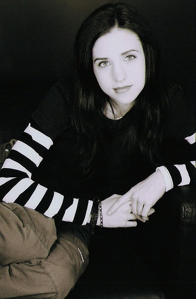 Emily Perkins 71491