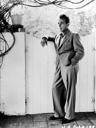 Humphrey Bogart 74928