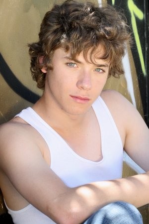 Jeremy Sumpter 347610