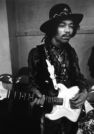 Jimi Hendrix 121323