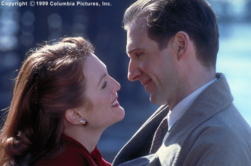 Julianne Moore 80044