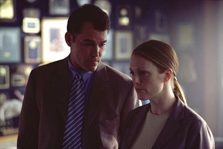 Julianne Moore 80082