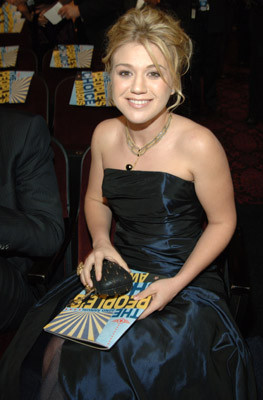 Kelly Clarkson 64382