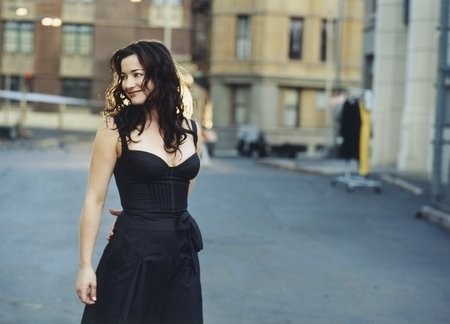 Laura Michelle Kelly 46081