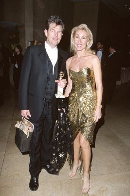 Linda Thompson 279143