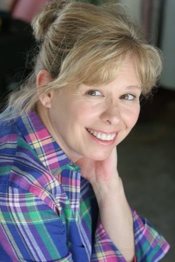 Lindy Loundagin 60857