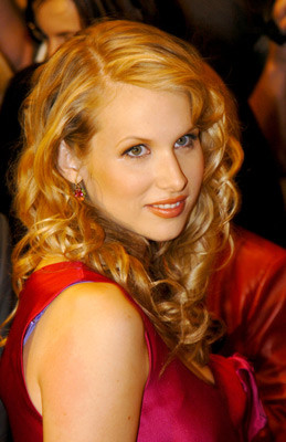 Lucy Punch 331035