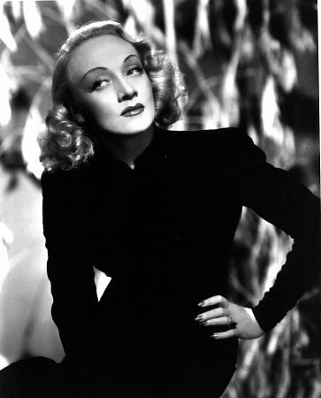 Marlene Dietrich 2690