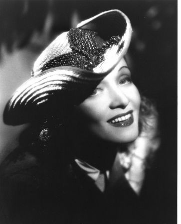 Marlene Dietrich 2699