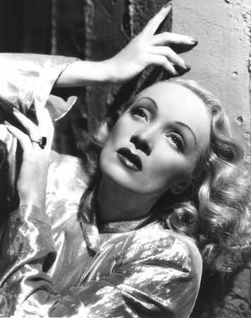 Marlene Dietrich 2730