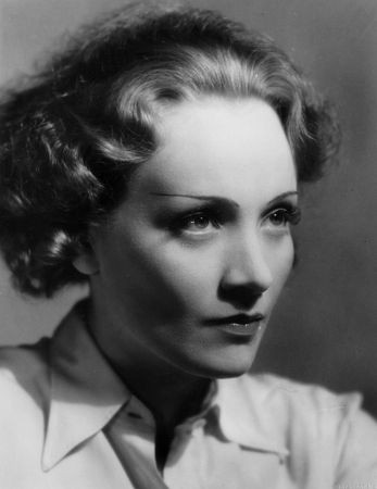 Marlene Dietrich 2800