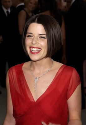 Neve Campbell 89059