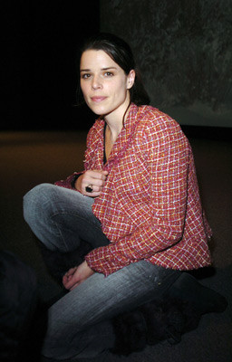 Neve Campbell 89078
