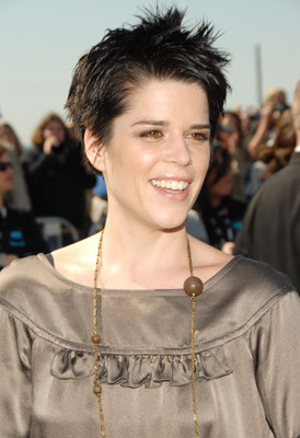 Neve Campbell 89082