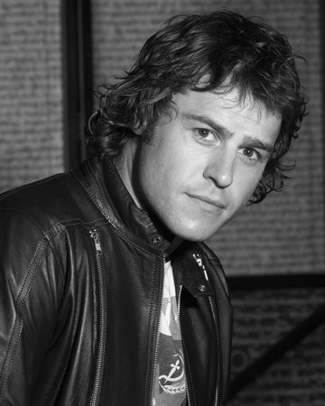 Rodger Corser 52411