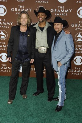 The 48th Annual Grammy Awards 119147