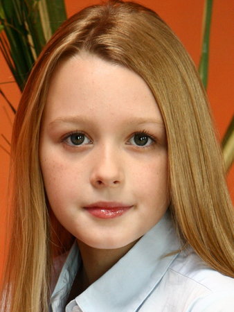 Ava Belew 281102