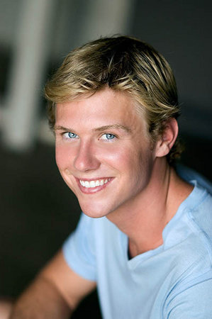 Dylan Vandam 243761