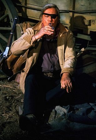 John Wayne 3799