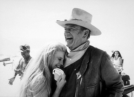 John Wayne 3851