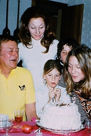 John Wayne 3869