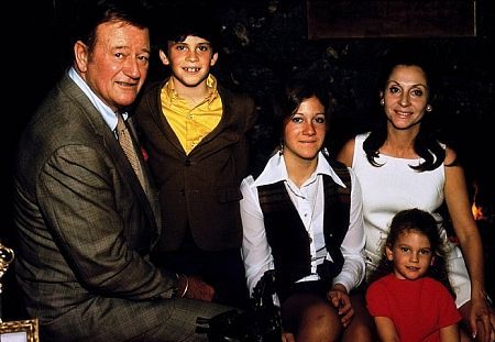 John Wayne 3878
