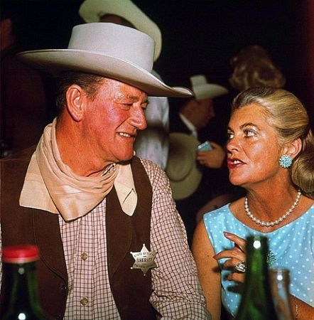 John Wayne 3905
