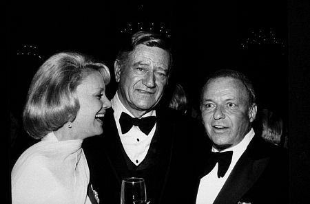 John Wayne 3926