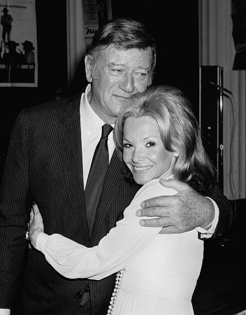 John Wayne 3928