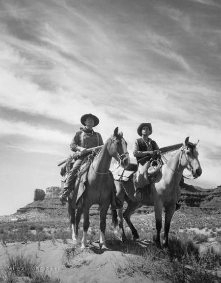 John Wayne 3943