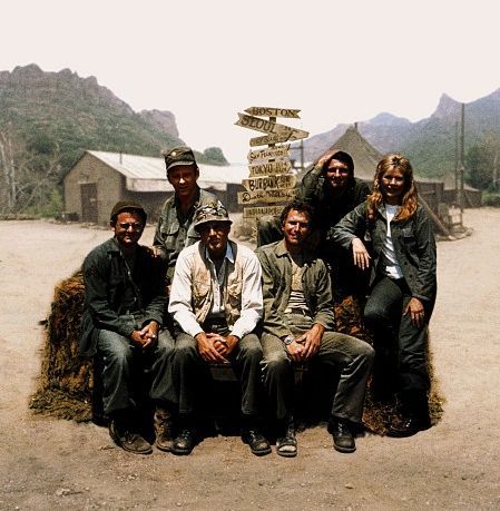 "M*A*S*H" 23369