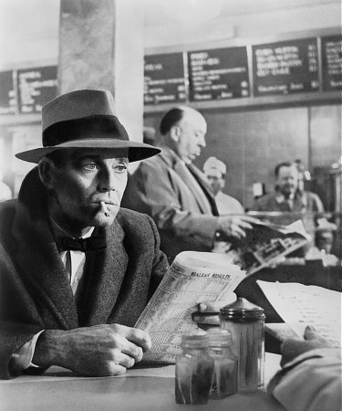 The Wrong Man 18207